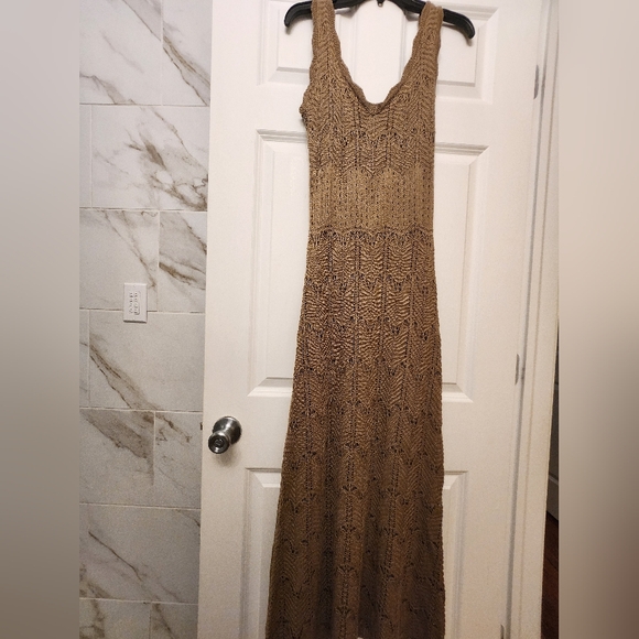 Luxely Wilder Sleeveless V-Neck Knit Midi Scalloped Hem  Summer Dresses - Picture 7 of 13